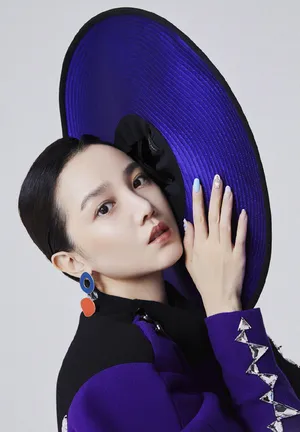 陈小纭优雅妩媚时尚写真图片_3