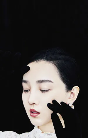 陈小纭优雅妩媚时尚写真图片_4
