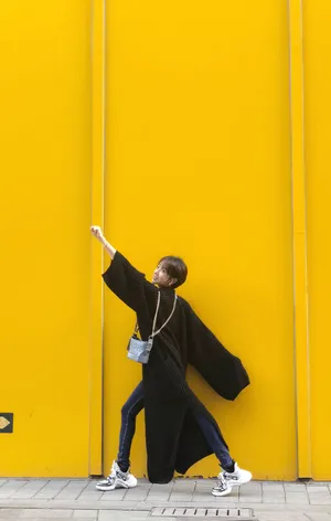 陈小纭休闲街拍图片_7