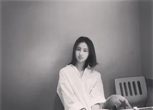 小龙女毛晓慧白衬衣写真图片_6