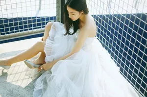 毛晓慧婚纱白裙性感写真图片_2