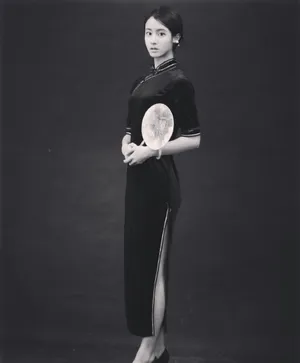 毛晓慧早期旗袍写真图片_3