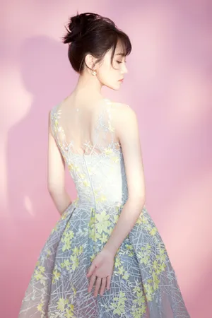 林鹏电影百合奖温柔甜美写真图片_2