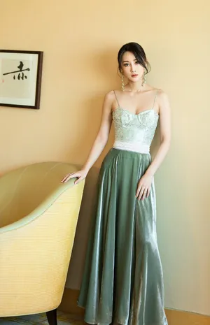 林鹏性感优雅写真图片_4