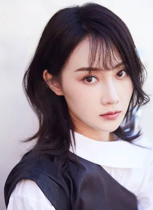 林鹏优雅街拍图片