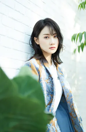 林鹏优雅街拍图片_3