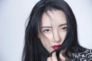 张芷溪优雅妩媚时尚写真图片_2