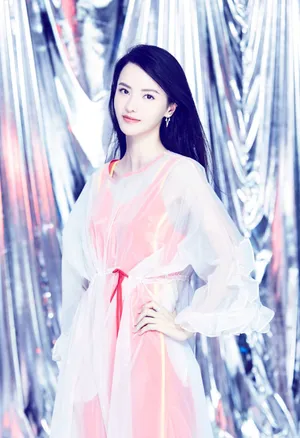 张芷溪清爽甜美夏季写真图片