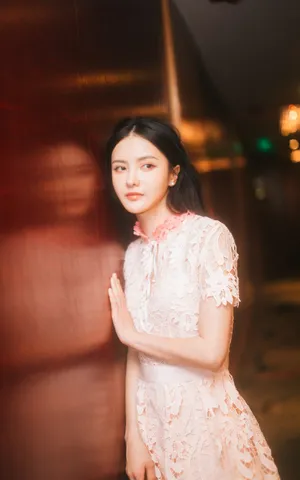 张芷溪优雅写真图片_1