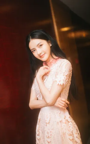 张芷溪优雅写真图片