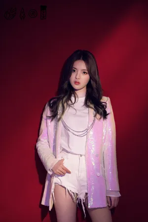 火箭少女101飞行演唱会唯美写真图片_2