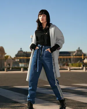 火箭少女101Yamy时装杂志性感图片_3