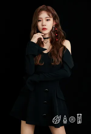 火箭少女101黑色系性感写真图片_6