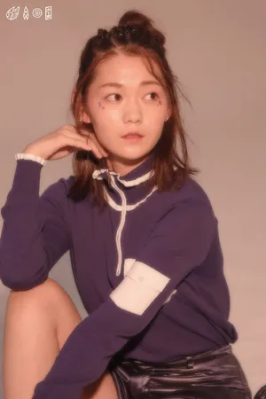 火箭少女101段奥娟写真花絮图片_4