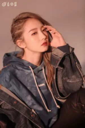 火箭少女101孟美岐写真花絮图片_1