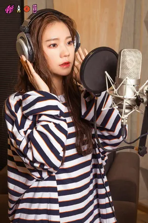 火箭少女101新歌录音花絮照图片_4