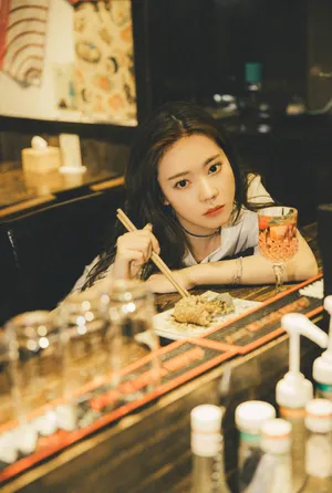 火箭少女101紫宁“深夜食堂”唯美日系写真图片_7