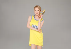 火箭少女101代言写真海报图片_4
