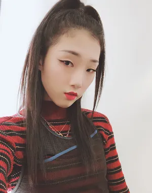 火箭少女101Yamy生活自拍照_2