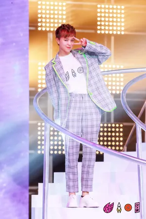 火箭少女101新歌首秀高清图片_8