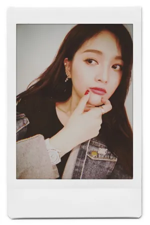 火箭少女101吴宣仪性感自拍照图片_5