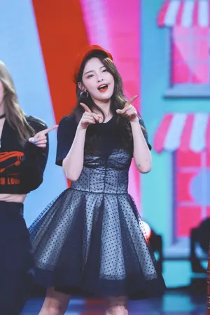 火箭少女101杨超越图片_2