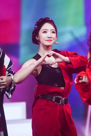 火箭少女101成员图片