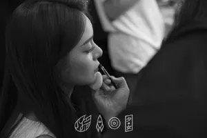 火箭少女101最新拍摄黑白花絮图片