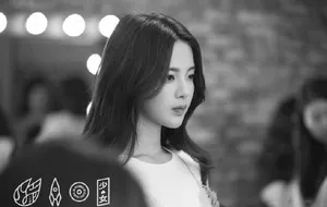 火箭少女101最新拍摄黑白花絮图片_7