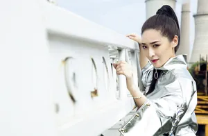 李曼酷炫个性时尚写真图片_1