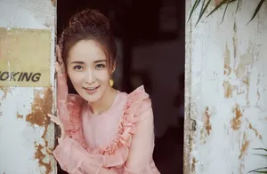 李曼粉色长裙优雅图片_3