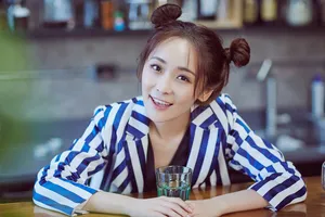 李曼咖啡馆文艺清新写真图片_2
