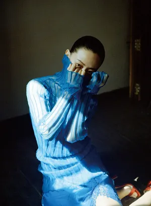 谭卓成熟妩媚时尚写真图片_5