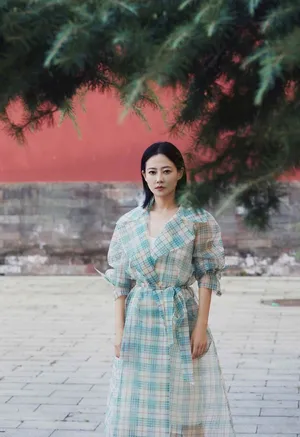 谭卓时尚性感写真图片_4