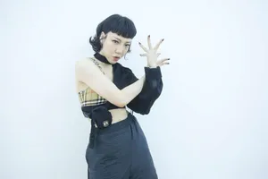 吴莫愁酷帅个性写真图片_2