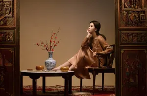 刘颖伦复古典雅写真图片_7