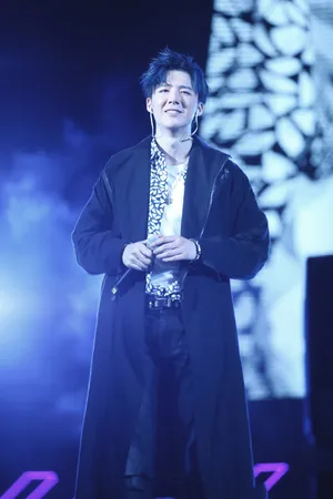 摩登兄弟刘宇宁最新帅气图片_7