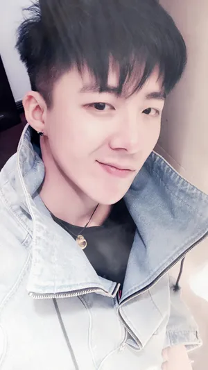 摩登兄弟刘宇宁生活照_10