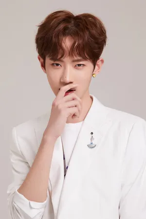 李权哲朱正廷黄新淳黄明昊Justin高清图片_2