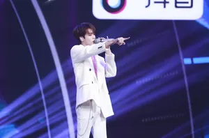 林彦俊湖南卫视春晚图片_3