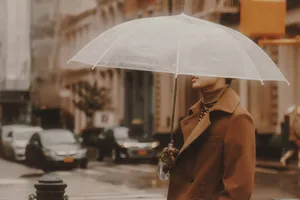 林彦俊纽约街拍帅气图片