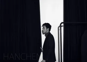 庞瀚辰黑白气质时尚写真_7