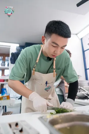 《中餐厅第二季》白举纲帅气剧照图片_4