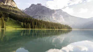 优美的南美洲罗赖马山风景壁纸_2