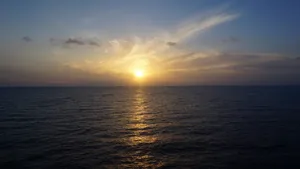 唯美海面的日出日落图片_4