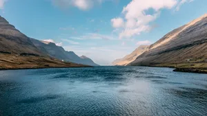 秀丽山川湖泊风景壁纸_12