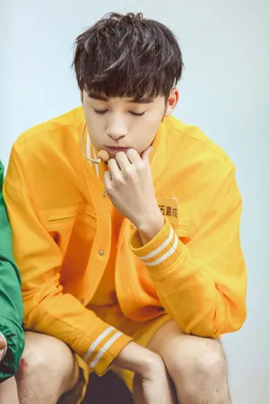 伍嘉成壁纸X玖少年团伍嘉成图片_6