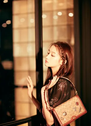 关晓彤少女感性感写真图片_2