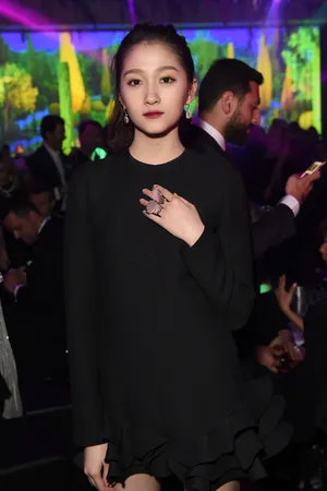 关晓彤戛纳电影节性感私拍照图片_2