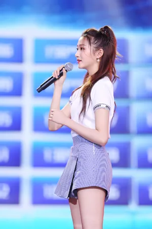 关晓彤获优秀青年演员奖项图片_4